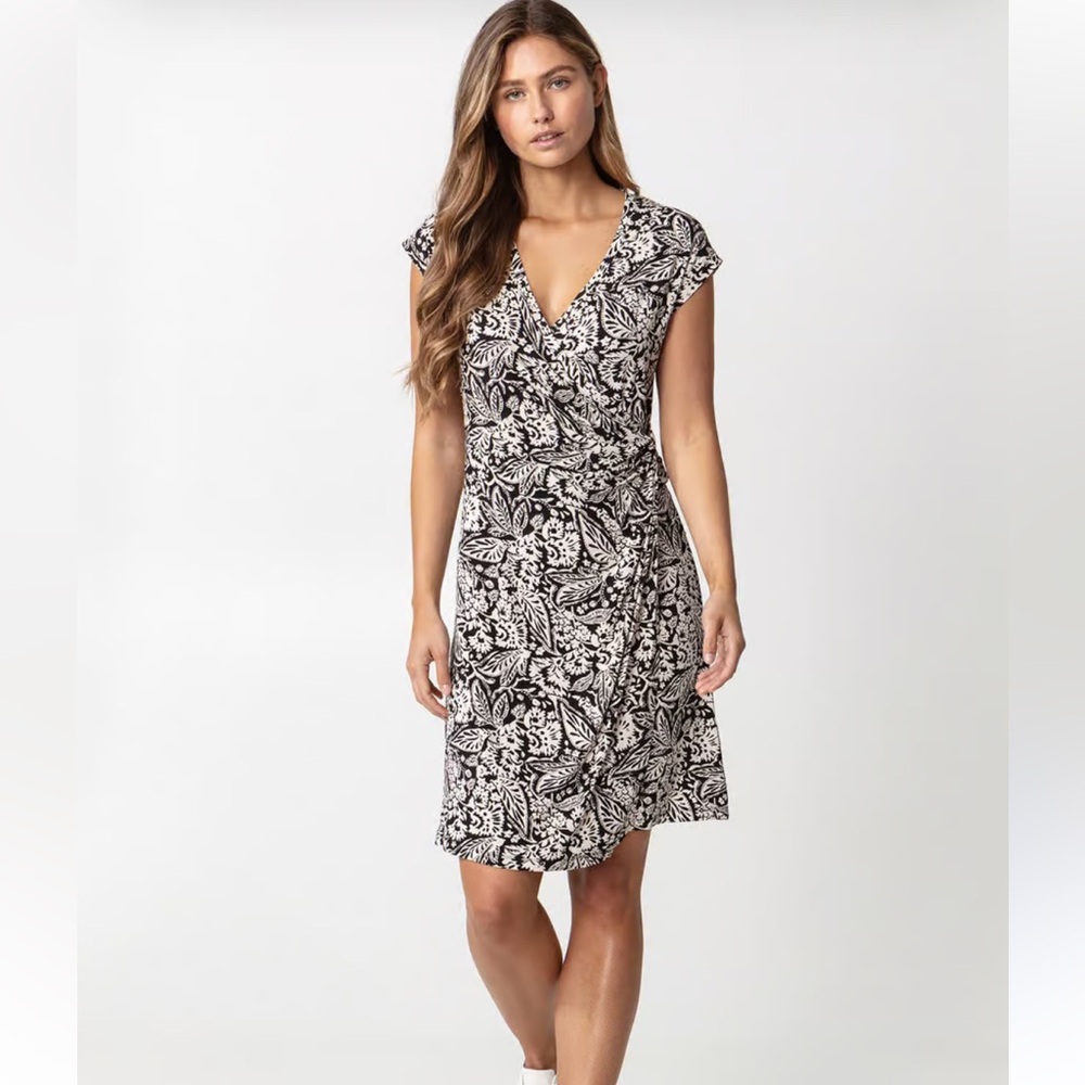 LM Floral Black& Cream Faux Wrap dress -NWOT-Sz M☀️🖤 - Picture 2 of 5